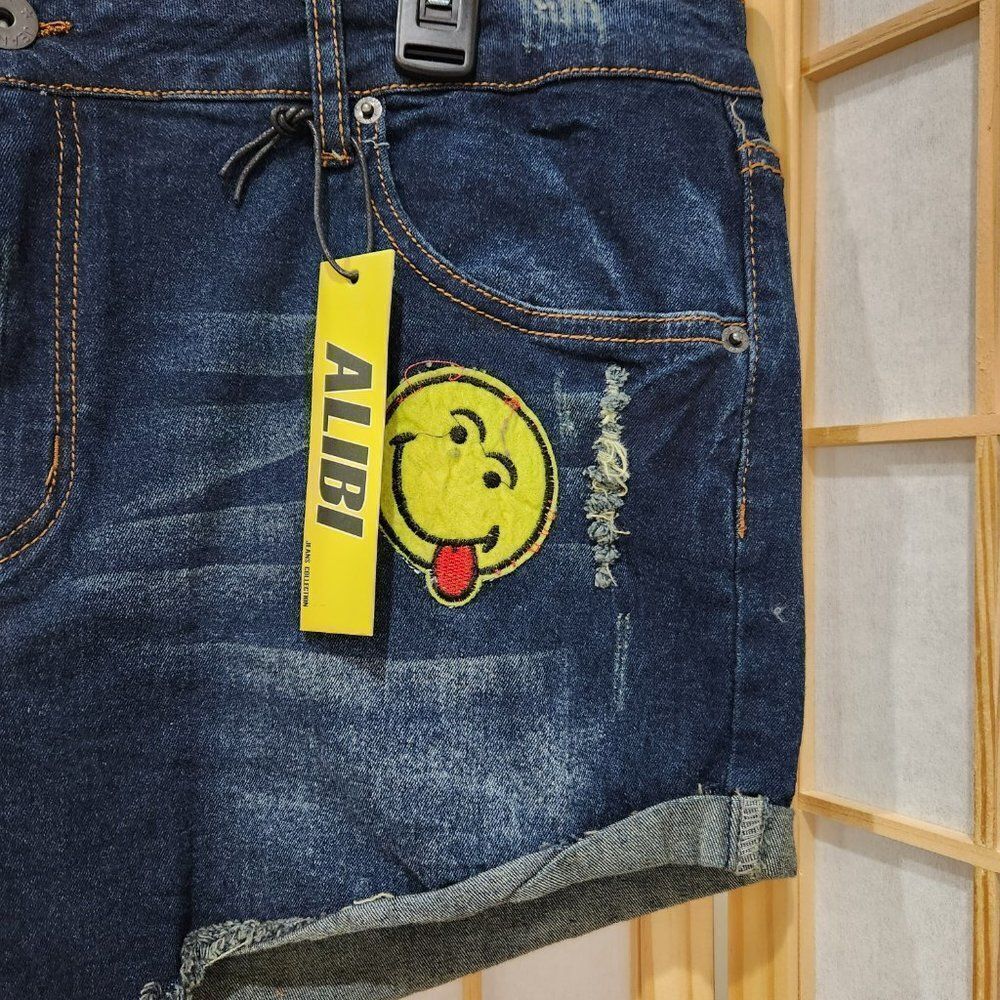 Alibi Womens Mid Rise Distressed Cut Off Shorts Plus Sz 22 NWT - Picture 3 of 9